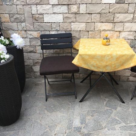 Luxury Apartment In The Heart Of Яйце Экстерьер фото